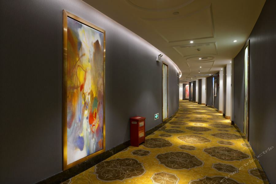 Ramada Encore Wyndham Nanning City Center Qingxiu Exterior photo